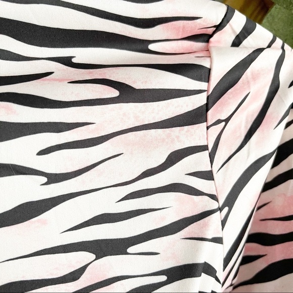 Princess Polly Animal Print Open Back Crop Top - Picture 4 of 8